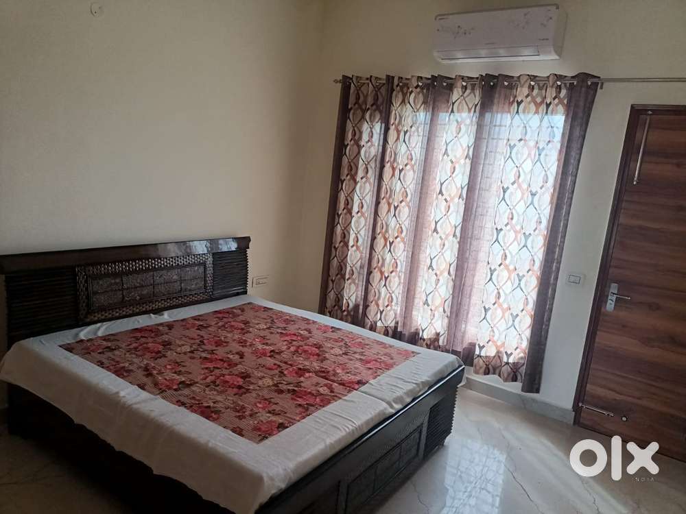Fully furnished 2bhk for rent in sec 89