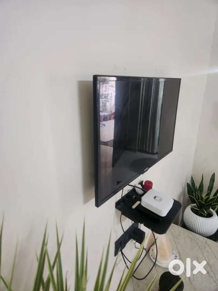 32 Inch TV