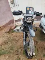 Hero xplus 200 ek dam ok koi problem nhi lene wala hi msg kare