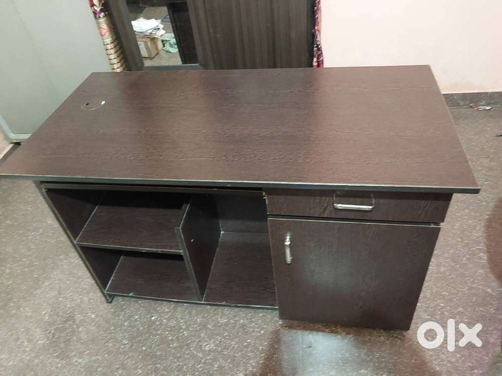 Computer table  with  cabin