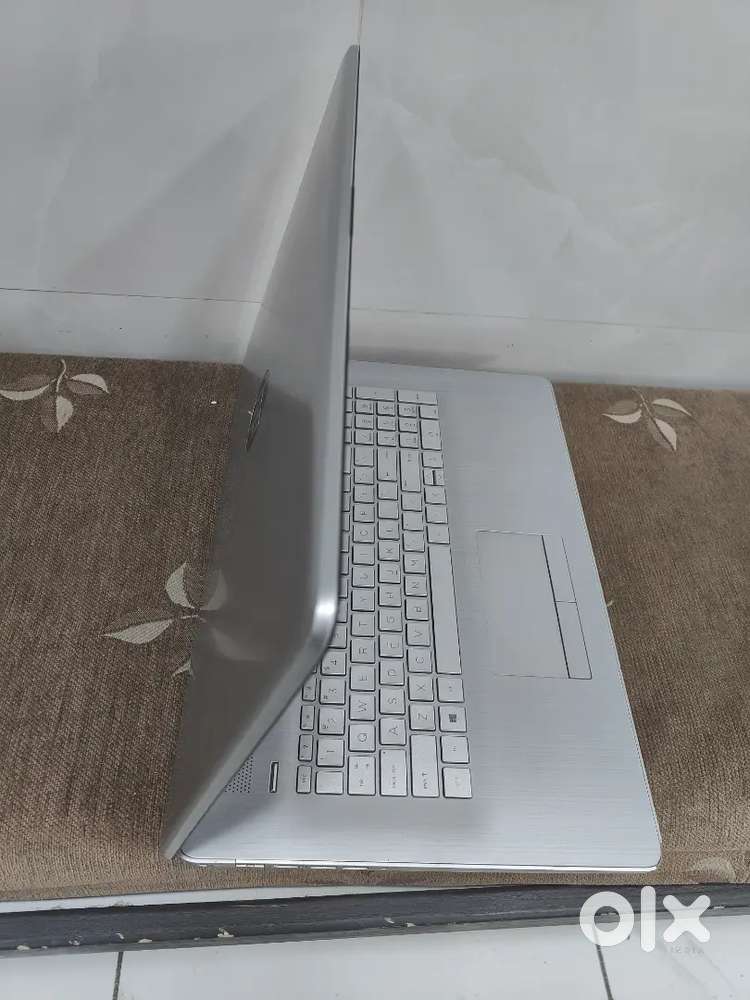 Hp big screen laptop
