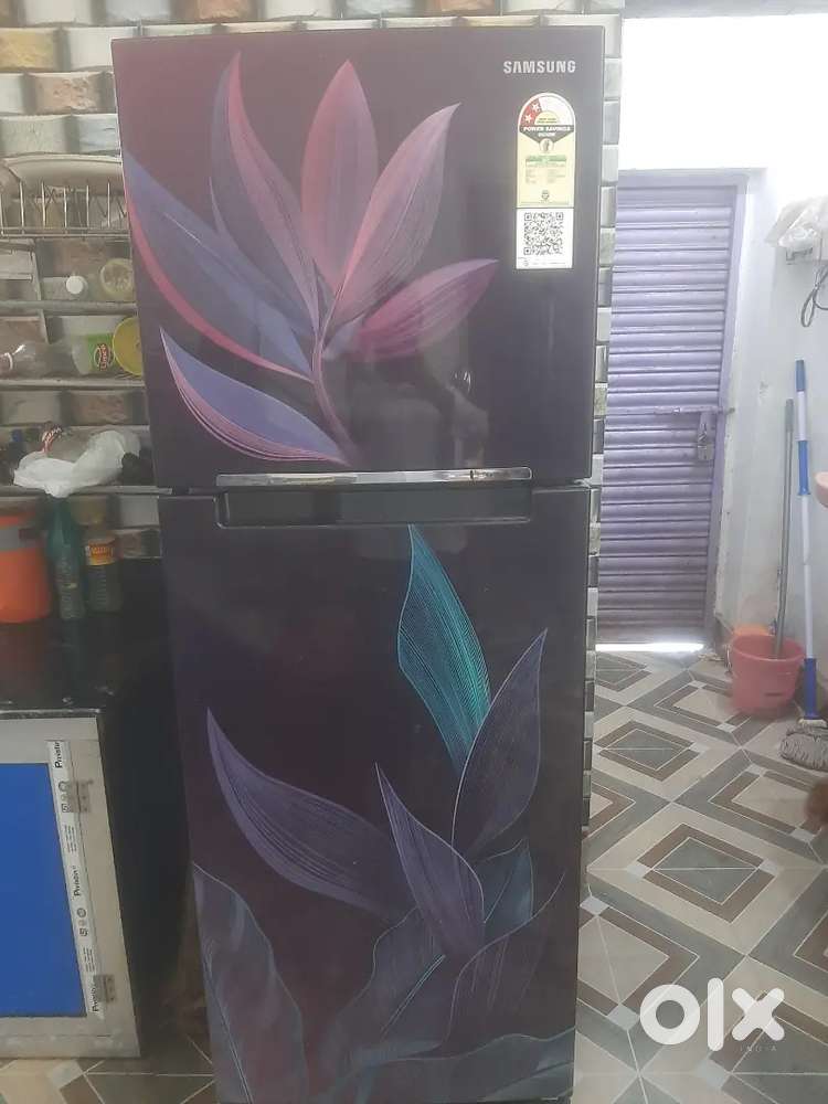 SAMSUNG FRIDGE