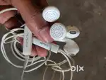 Vivo and  oppo earphones for two 400