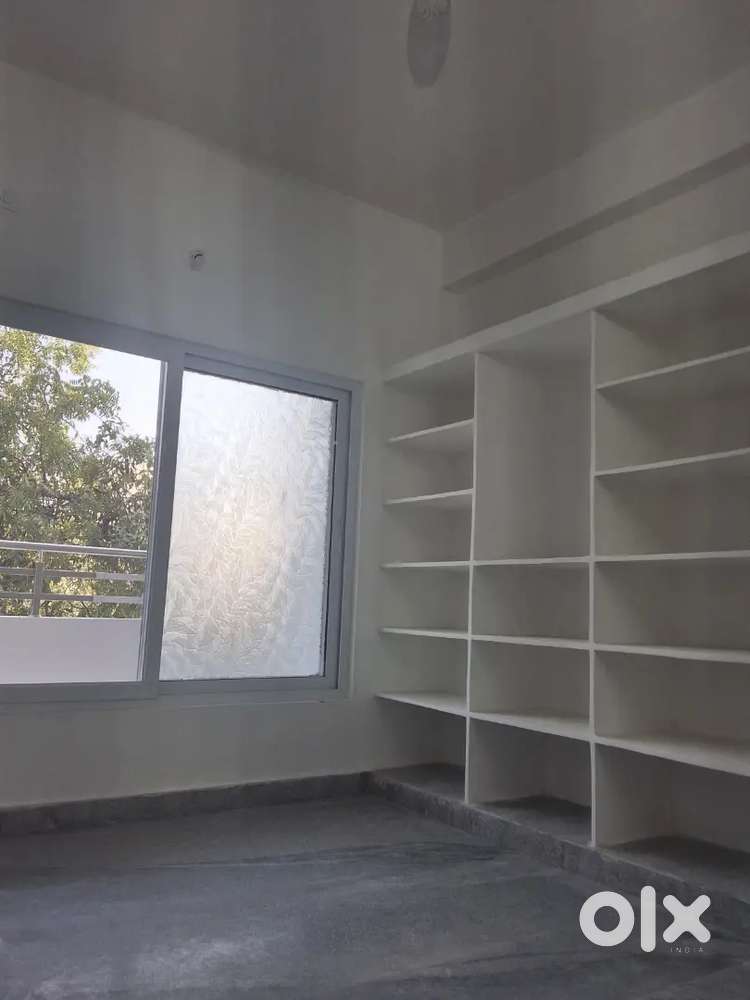 3bhk, open kitchen, available fans,geyser,private balcony,3 bathrooms