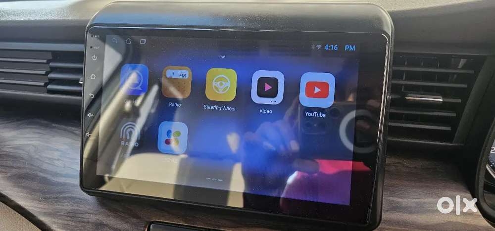 फुल फ्रेश कंडीशन car एंड्राइड led display+ back कैमरा 6month ओल्ड only