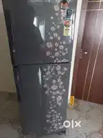 SAMSUNG FRIDGE model RT26FAJSALX 2013