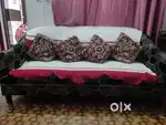Good quality sofa with 2 sofa chair