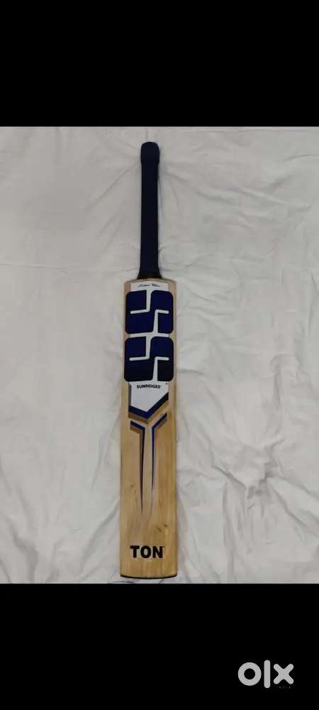 SS SKY PLAYER EDITION KASHMIR WILLOW BAT