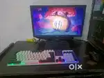Desktop set. Keyboard, mouse and monitor (17) included