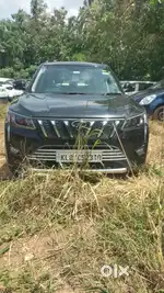 Mahindra XUV300 W8, 2021, Petrol