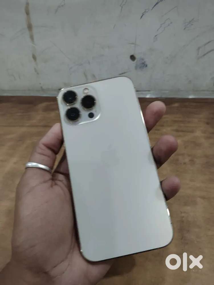 Get iphone 13 pro 256gb under warranty & guarantee with good condition