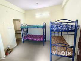 Men's PG, Home type in Guindy.