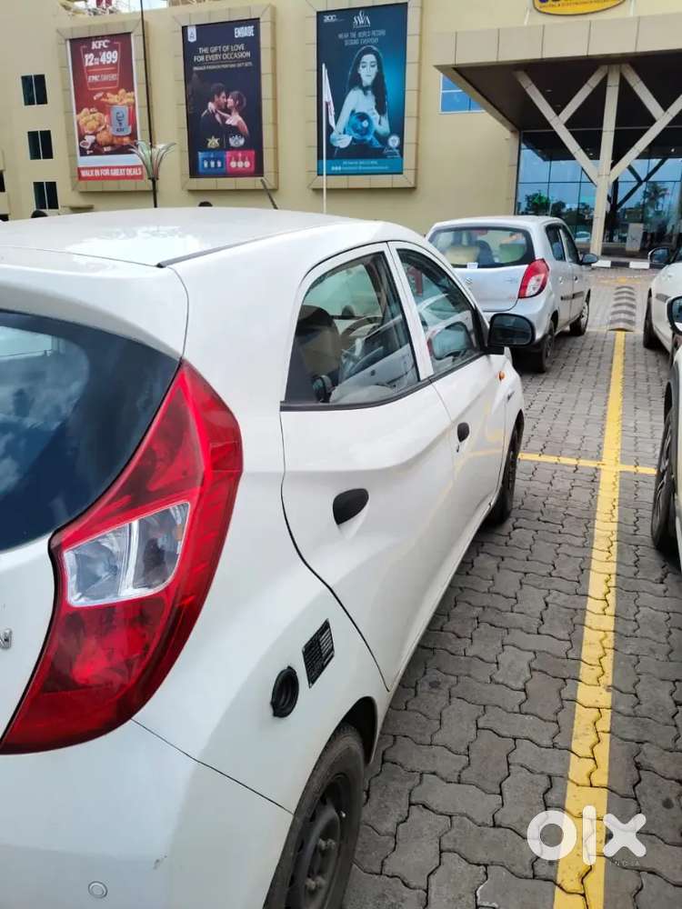 Hyundai EON 2013 Petrol Well Maintained