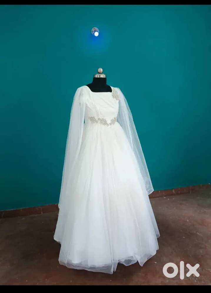 Cutting master and tailor women's dress( gents only)