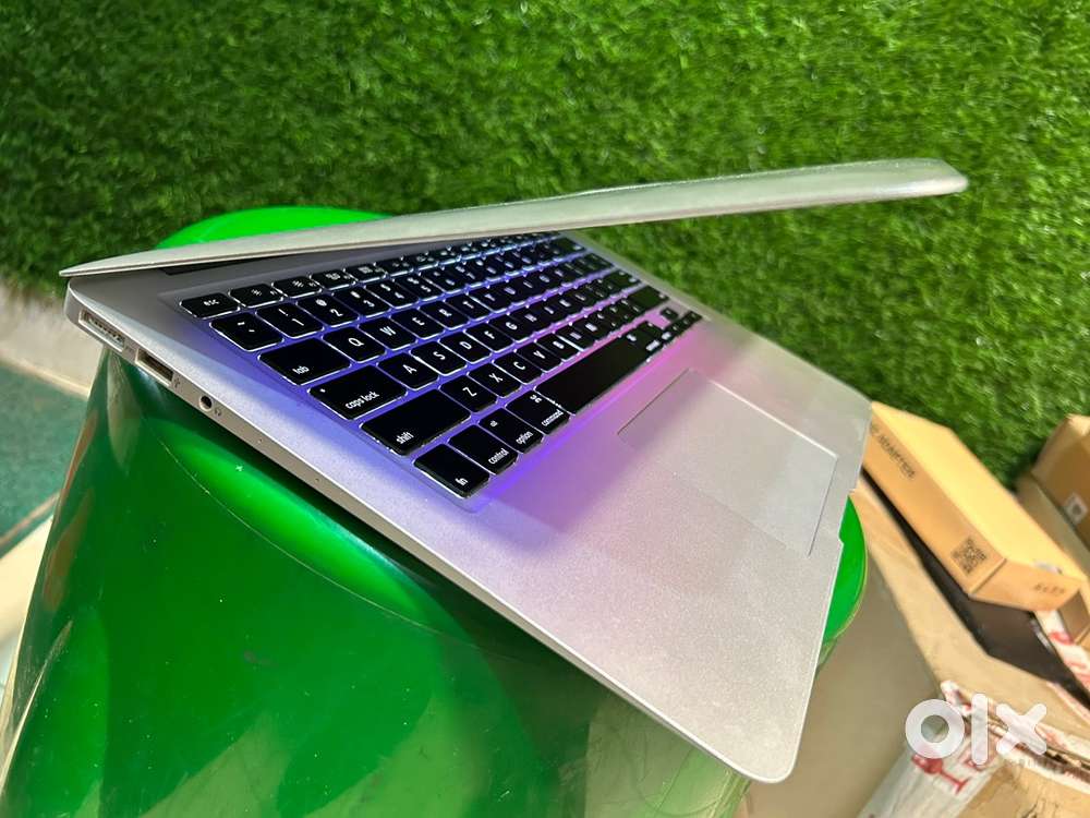 Apple Air core i5 Fully new unused condition with bill warranty free