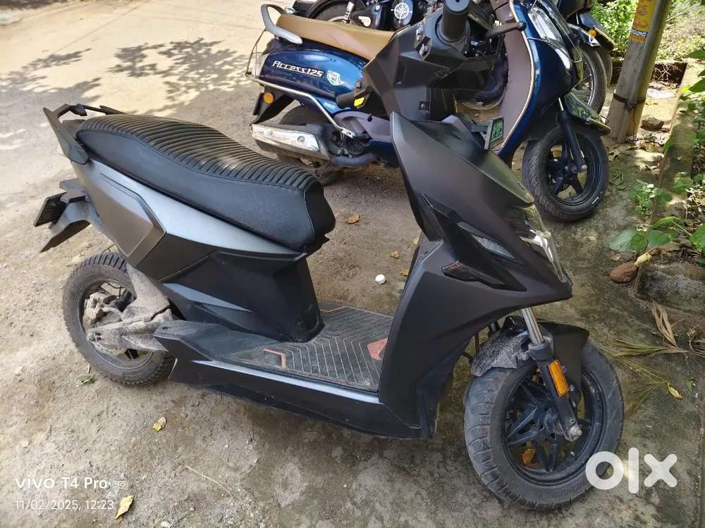 Simple one( 8 years warranty) don't cheap rate