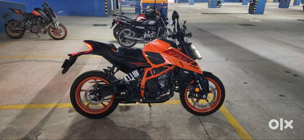 Brand new Duke 390 2025 model with cruise control