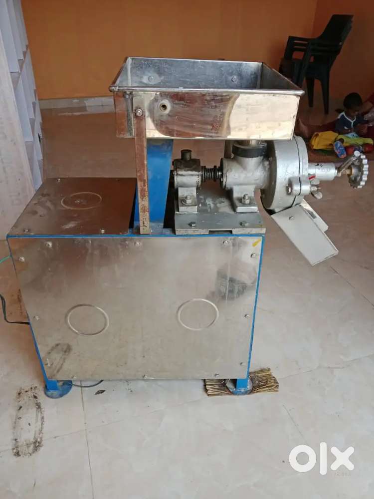 Flour machine