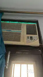 Lloyd window AC