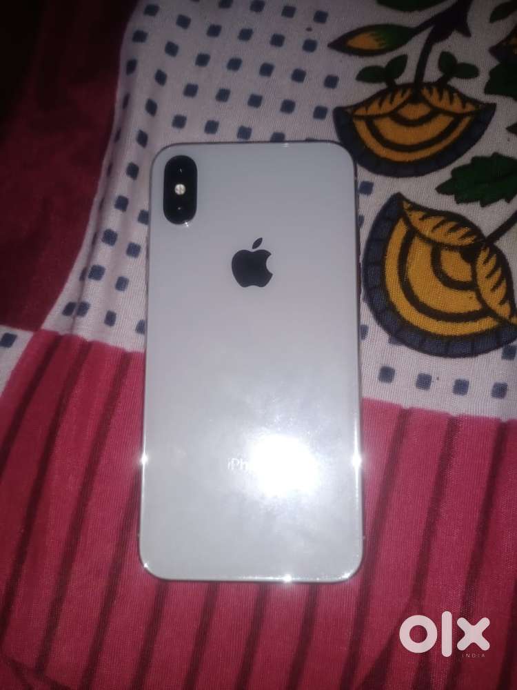 Iphone x 64gb/ 100 battery  health