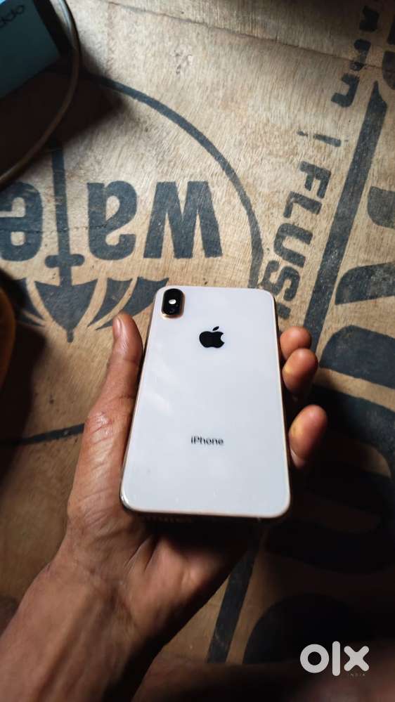 i phone xs full ok