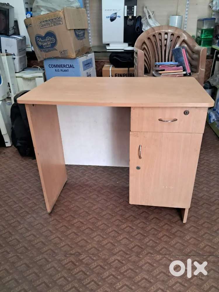 Computer Table