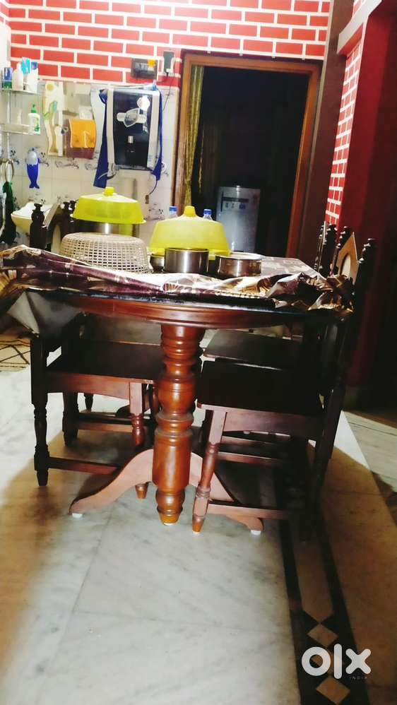 Dinning table