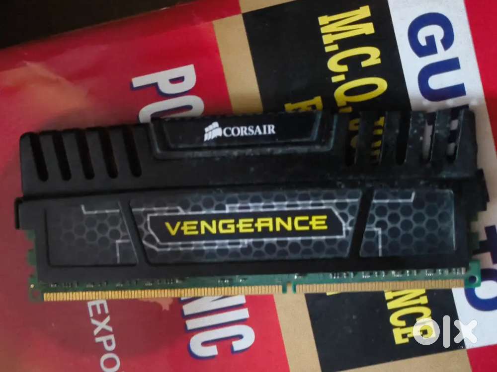 CORSAIR RAM DDR3 RAM (1x8GB)