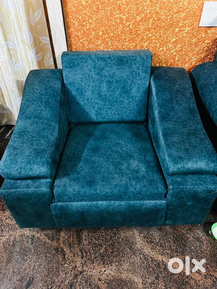 Single Sofa set for 4999
