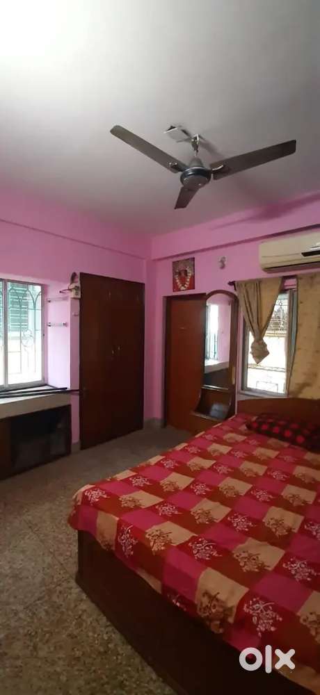 2 BHK FULLY FURNISHED FLAT WITH BED, AC,FAN , LIGHT BACHALORS ALLOWED