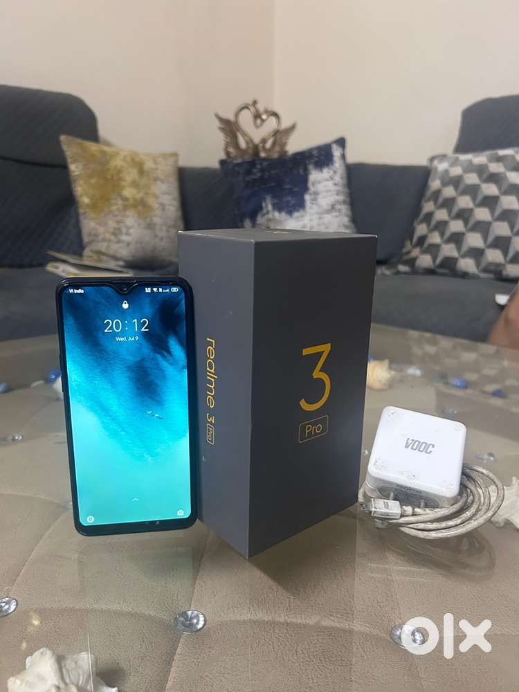 Realme 3 Pro mobile