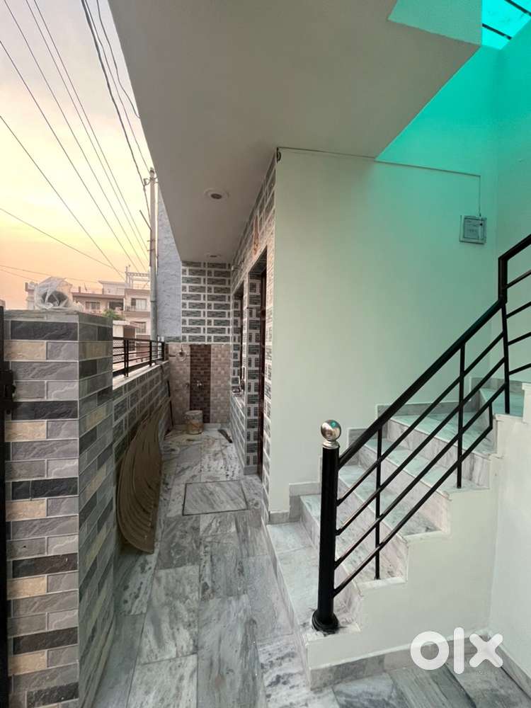 75 sq yard independent home Prime location two side street 21/16 feet.