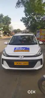 Hyundai Aura 2014 Petrol Well Maintained