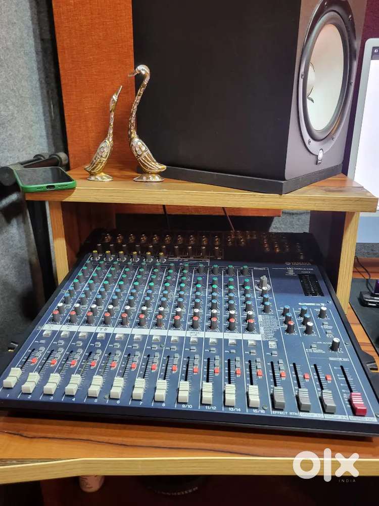 Yamahan 16 channel mixer