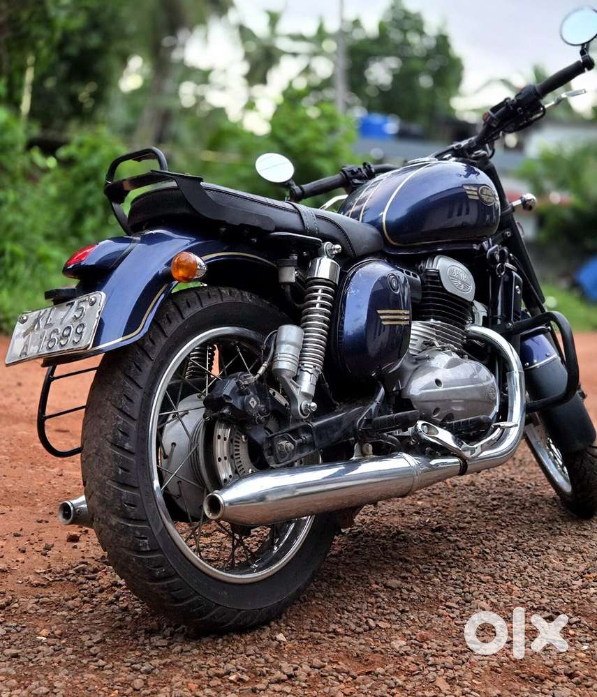 Well maintained Jawa 42