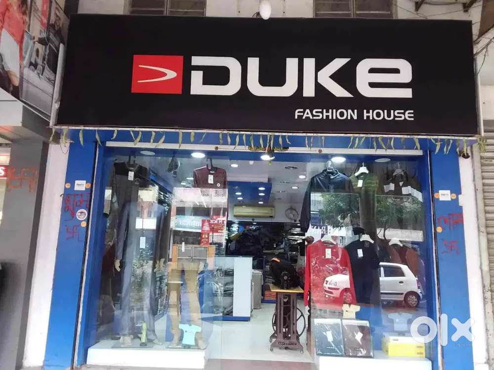 Brands showroom need sales staff