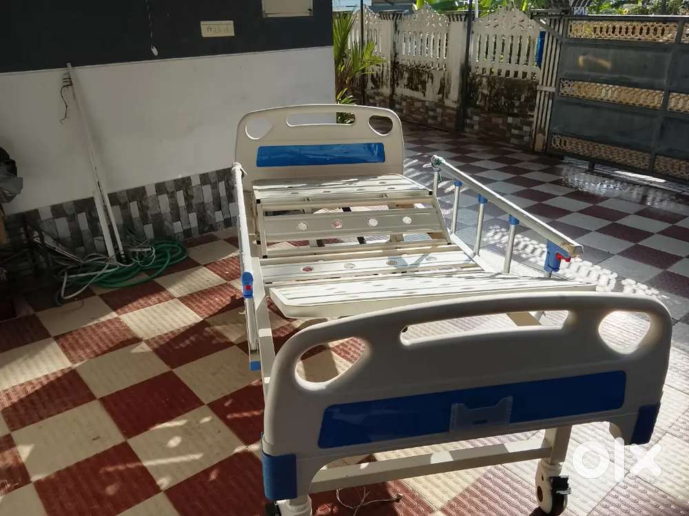 Hospital recliner bed good condition