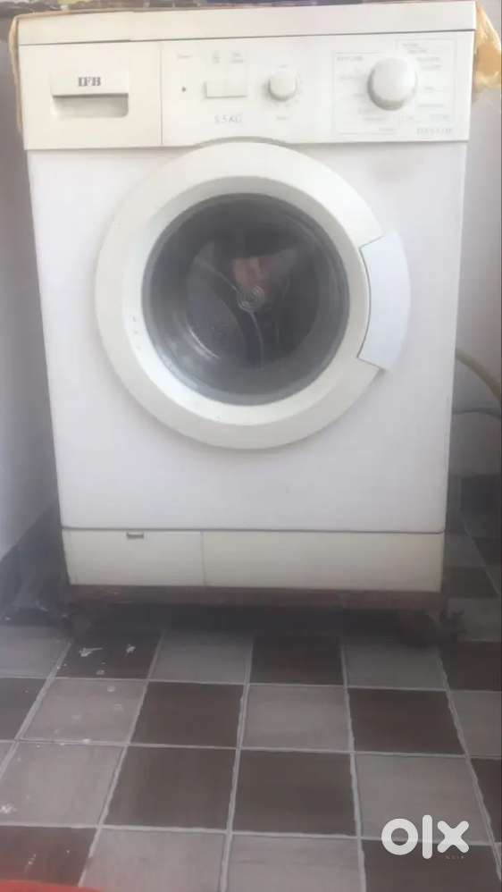 Washing machine frontload IFB 5.5kg