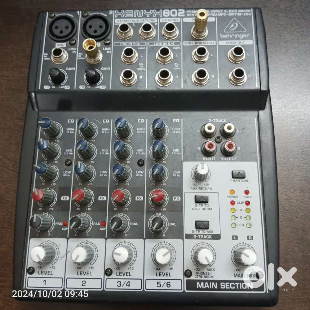 Behringer xeny-802