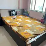 King size bed  2 waldrobe and dresing table