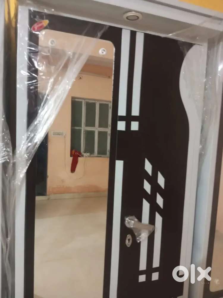 New almirah (6*3 size)Ghar le jaao sirf 5000 m