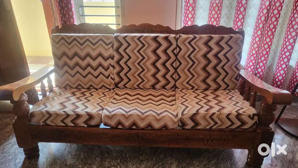 Sofa set for 15k wodden