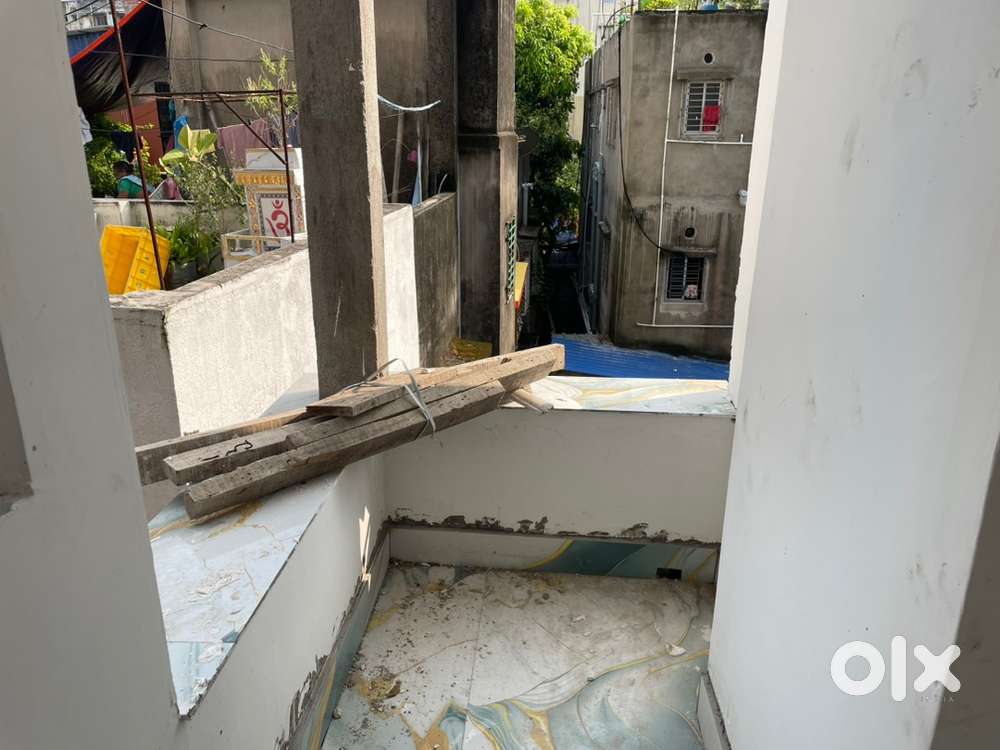 Small 1bhk sell Keshtopur near main road 2nd floor with balcony