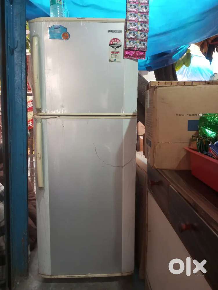 Samsung gross volume 230lit ( storage volume 208 lit