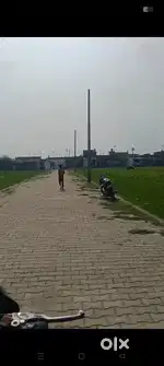 Plot for sale ( apne pas 3 plot hain )