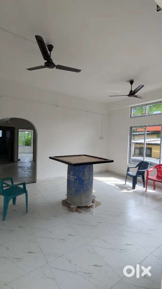 Spacious 1BHK with Bed & Car Parking Ready to Move In!