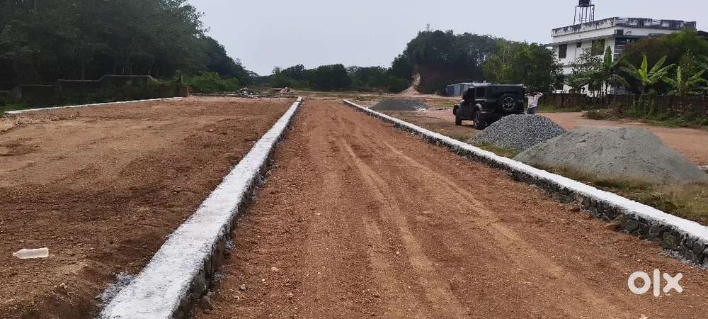 3,4,5,6,7, 10cent house plot near ragagiri hospital busroot 300 mtr