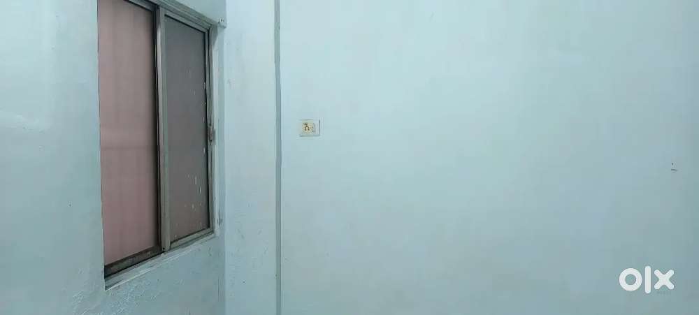 Need female room partner