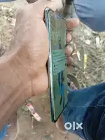 Vivo y200 8 ram 256gb rom 5G karb display 1.5 month chali