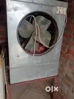 Cooler with stand